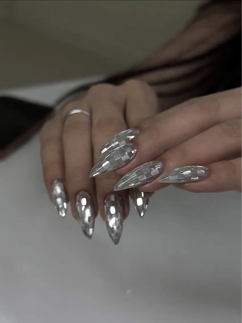 ネイル チークネイル ドット フレンチネイル グラデーション 韓国ネイル ハンドネイル Minette nailrinrinのネイルデザイン