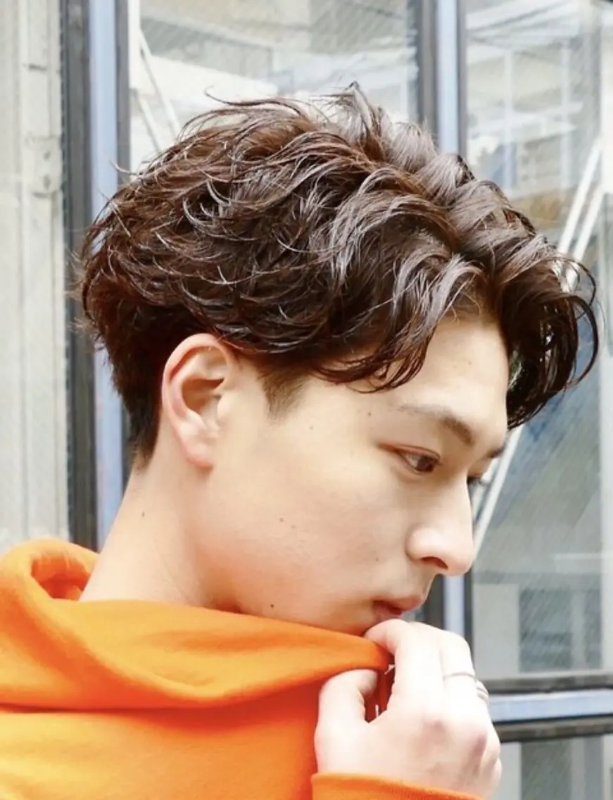 パーマ メンズ パーマ 中谷海里/フェザー パーマ/スパイキーのヘアスタイル
