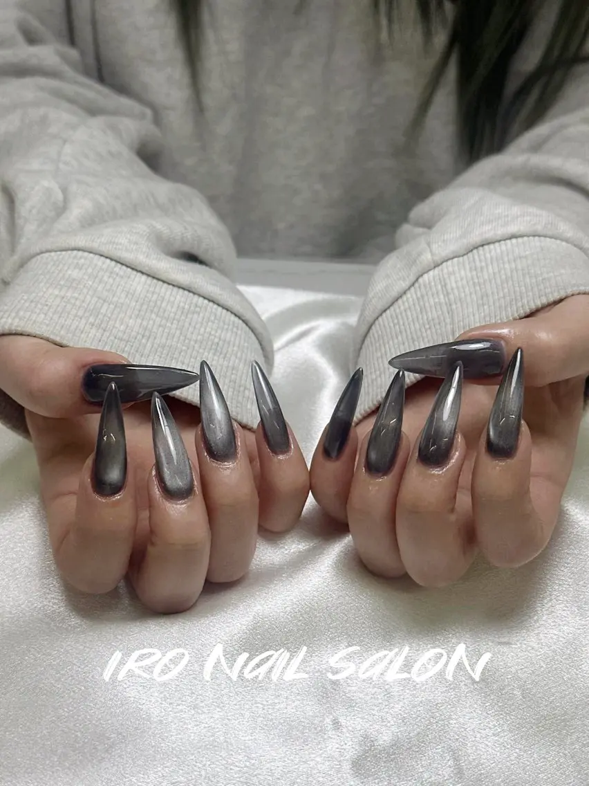 ネイル ハンドネイル IRO Nail Studioのネイルデザイン