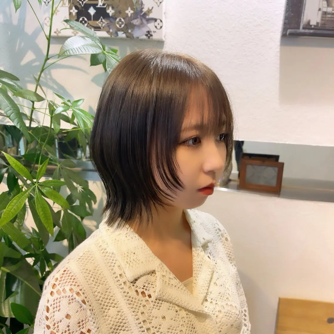 ショート カラー オリーブカラー ボブ くびれヘア 顔周りカット レイヤーカット カット 縮毛矯正 トリートメント suzuka/透明感 /顔周り/美髪矯正のヘアスタイル