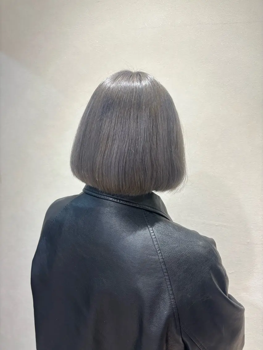 ショート カラー ブリーチ ダブルカラー ヘアカラー トリートメント universe Mizuki🎀のヘアスタイル