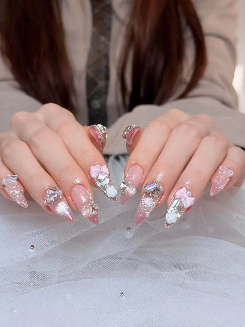 ネイル オーロラネイル ボルドー ブラウン 氷ネイル・うるうるネイル キラキラネイル ハンドネイル Julli NailStudioのネイルデザイン