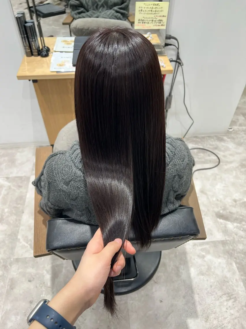ロング カラー ヘアカラー トリートメント 黒阪 なみのヘアスタイル