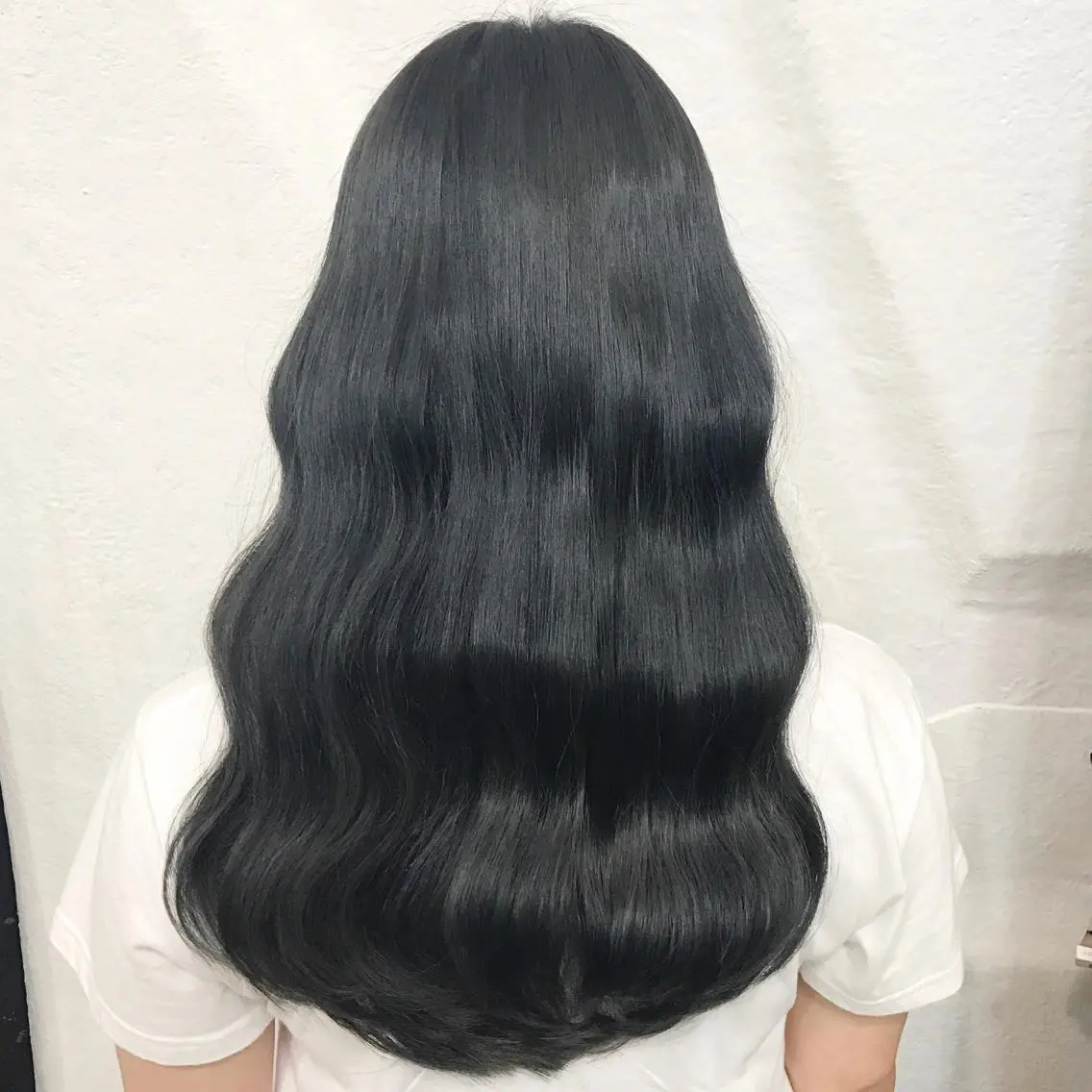 カラー アッシュ ブリーチ ネイビーカラー K-POP好き美容師 🇰🇷Kai.Yのヘアスタイル