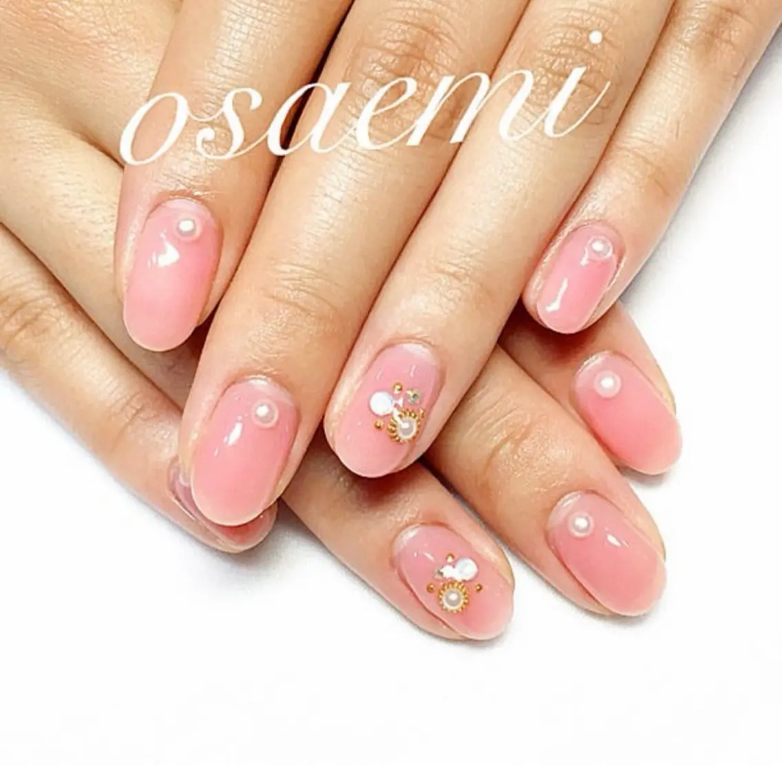 ネイル チークネイル フラッシュネイル フレンチネイル グラデーション ラメ(グリッター) ハンドネイル osa emiのネイルデザイン