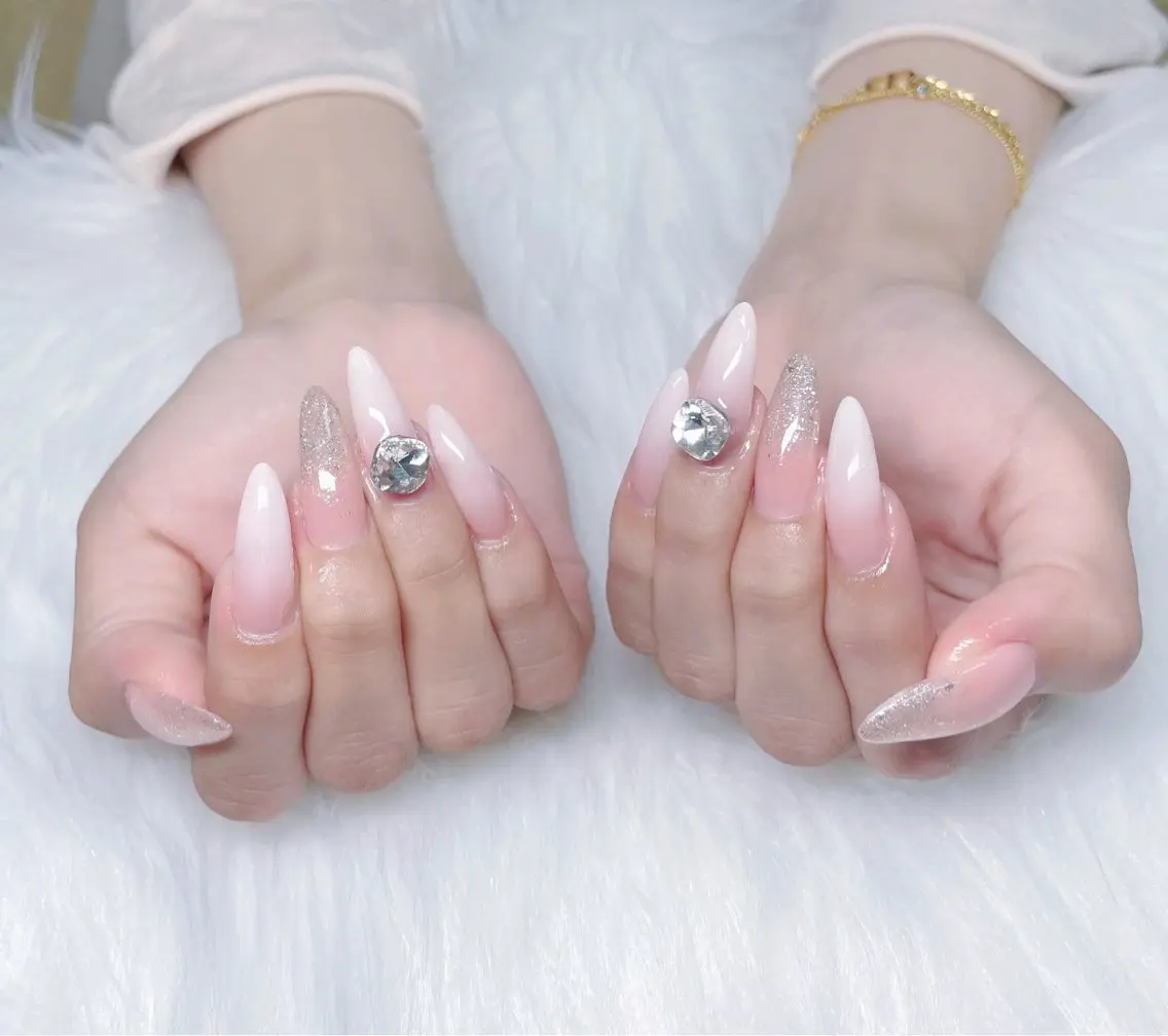 ネイル ジェルネイル 韓国ネイル マグネットネイル 持ち込み オフィスネイル ハンドネイル GOHOUBI Nail 心斎橋店のネイルデザイン