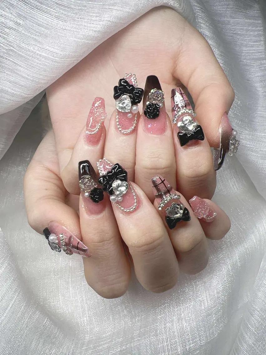 ネイル ハンドネイル Lee Nailsのネイルデザイン