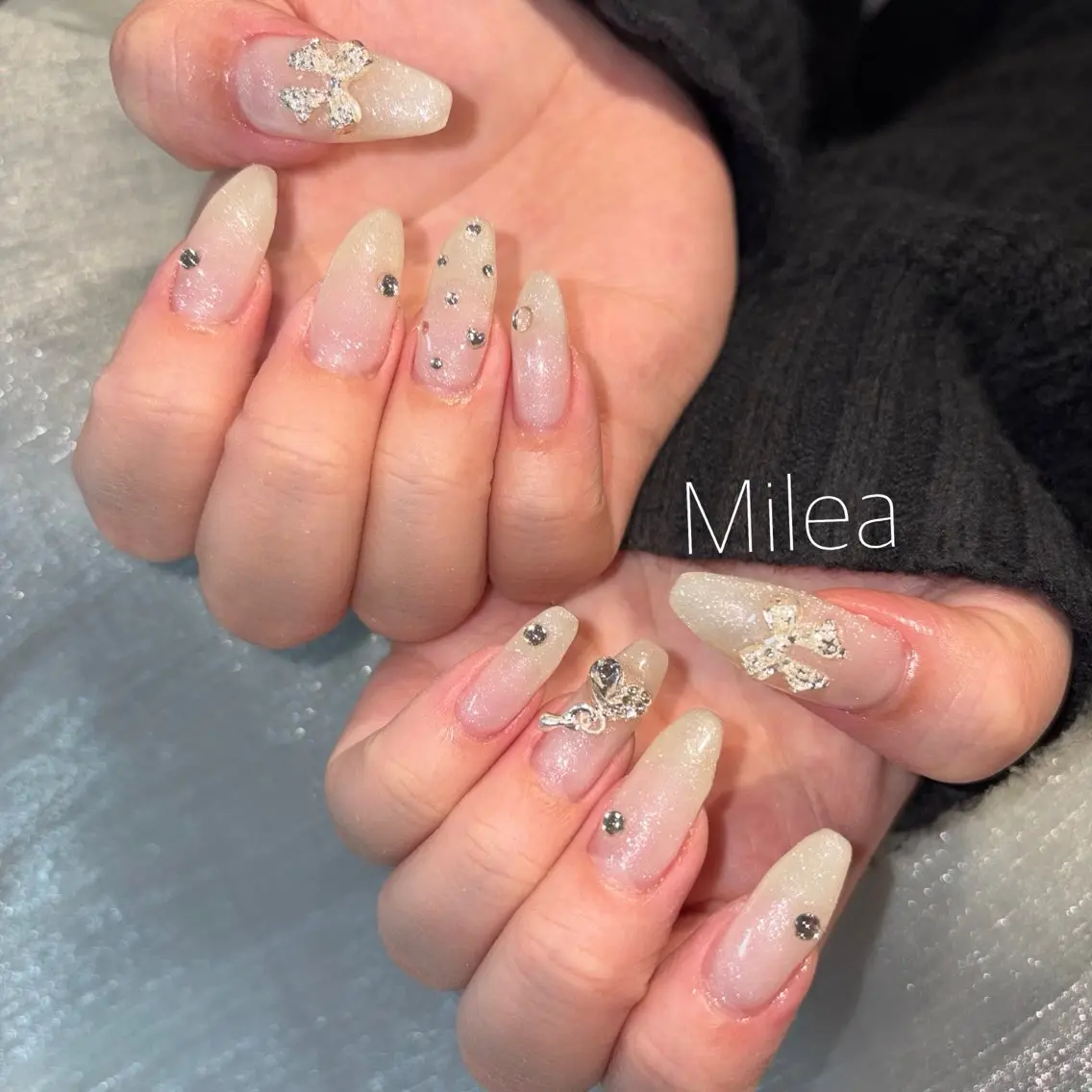 ネイル フラッシュネイル ワンカラーネイル ハンドネイル Milea🩵 Sayaka🪩のネイルデザイン