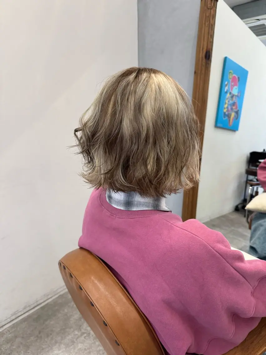 ショート カラー ブリーチ ハイトーンカラー カット ヘアカラー オスズ 🎀´-のヘアスタイル