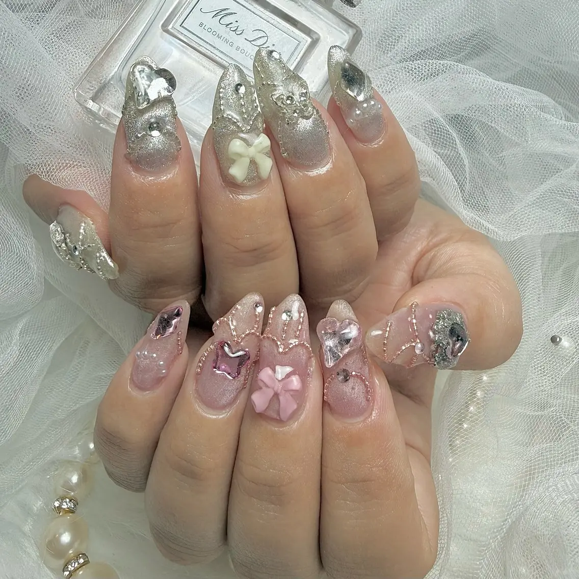セミロング ハンドネイル Conjunim MAMI🎀✨のネイルデザイン