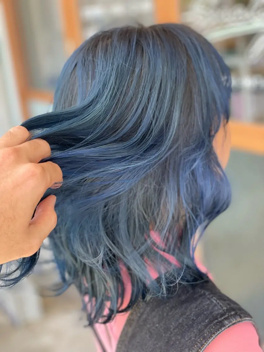 ロング カラー ブリーチ ブルーカラー Snaly カラー特化ページのヘアスタイル
