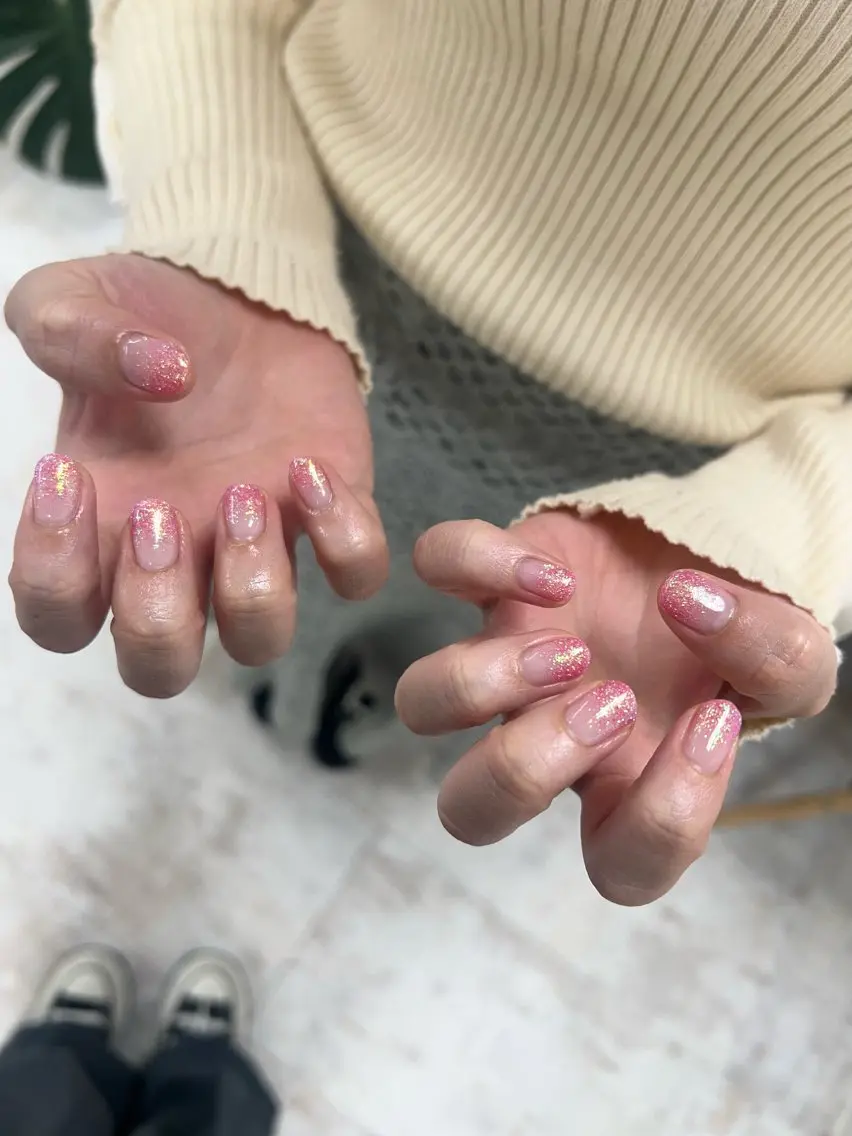 ネイル ラメ(グリッター) ラメグラデーション 吉田 里菜のネイルデザイン