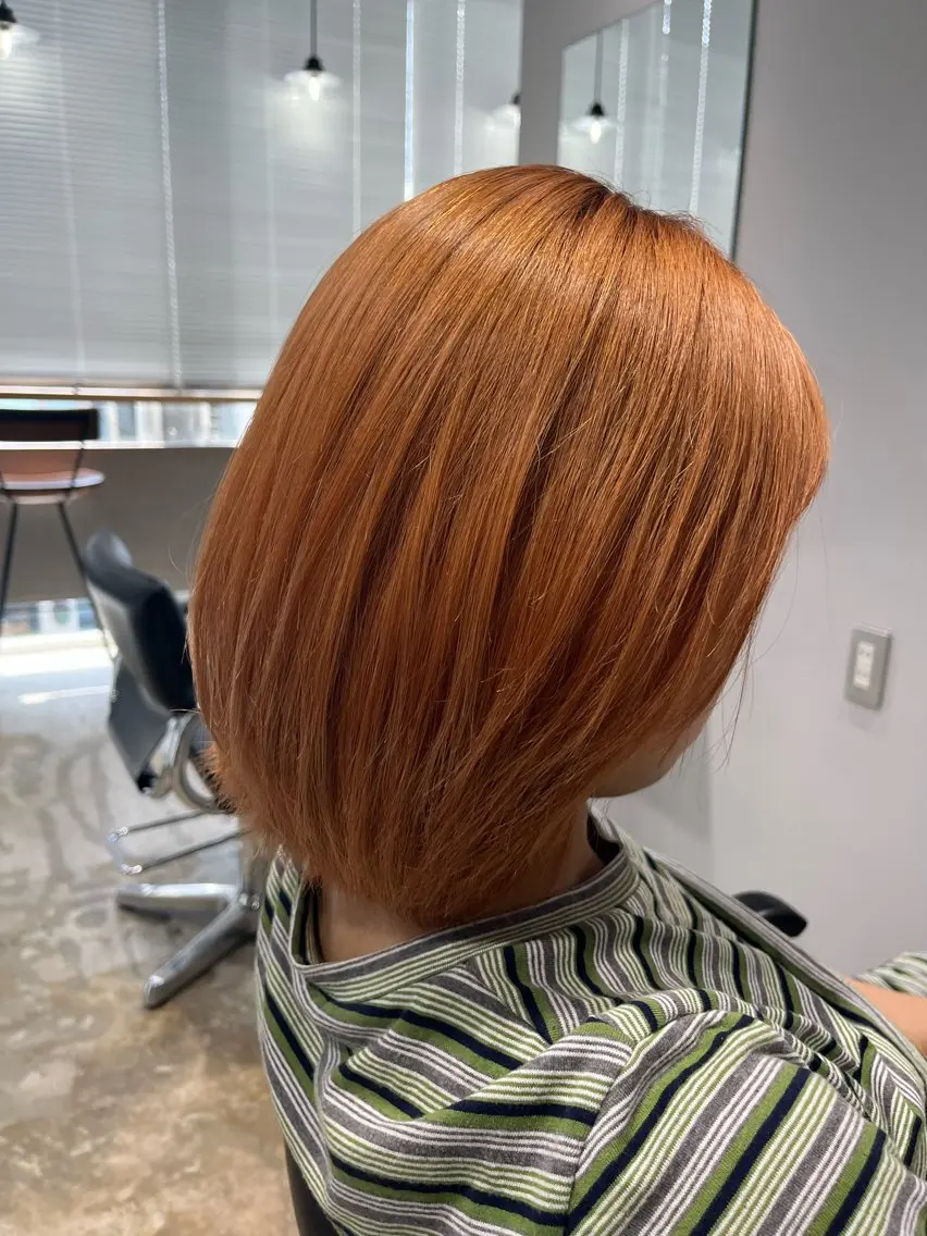 ミディアム カラー オレンジ 菅野 紗弥のヘアスタイル