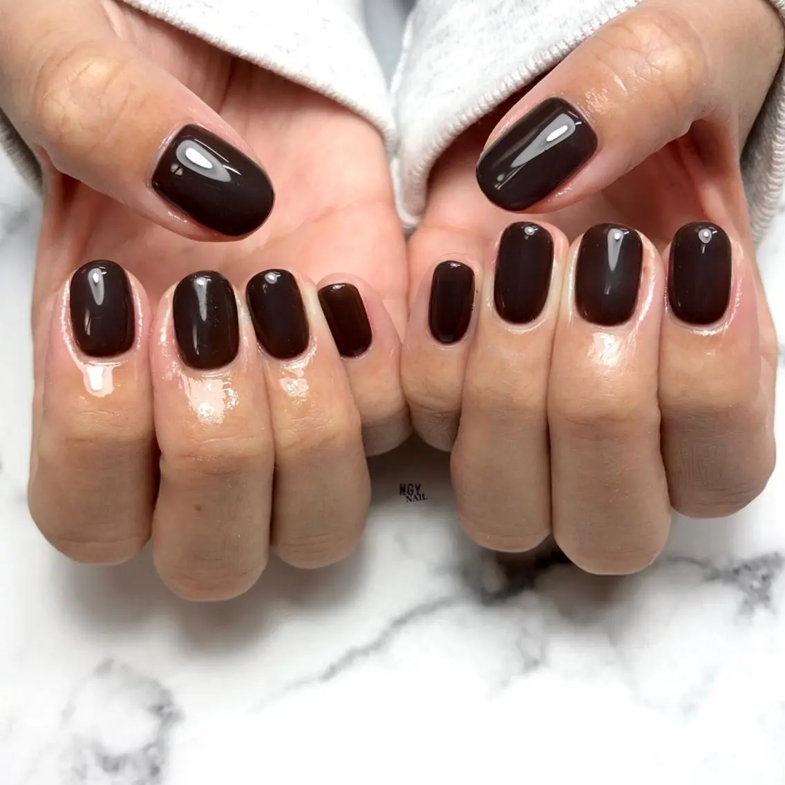 ネイル ブラウン ワンカラーネイル ショートネイル ハンドネイル NAIL NOWのネイルデザイン