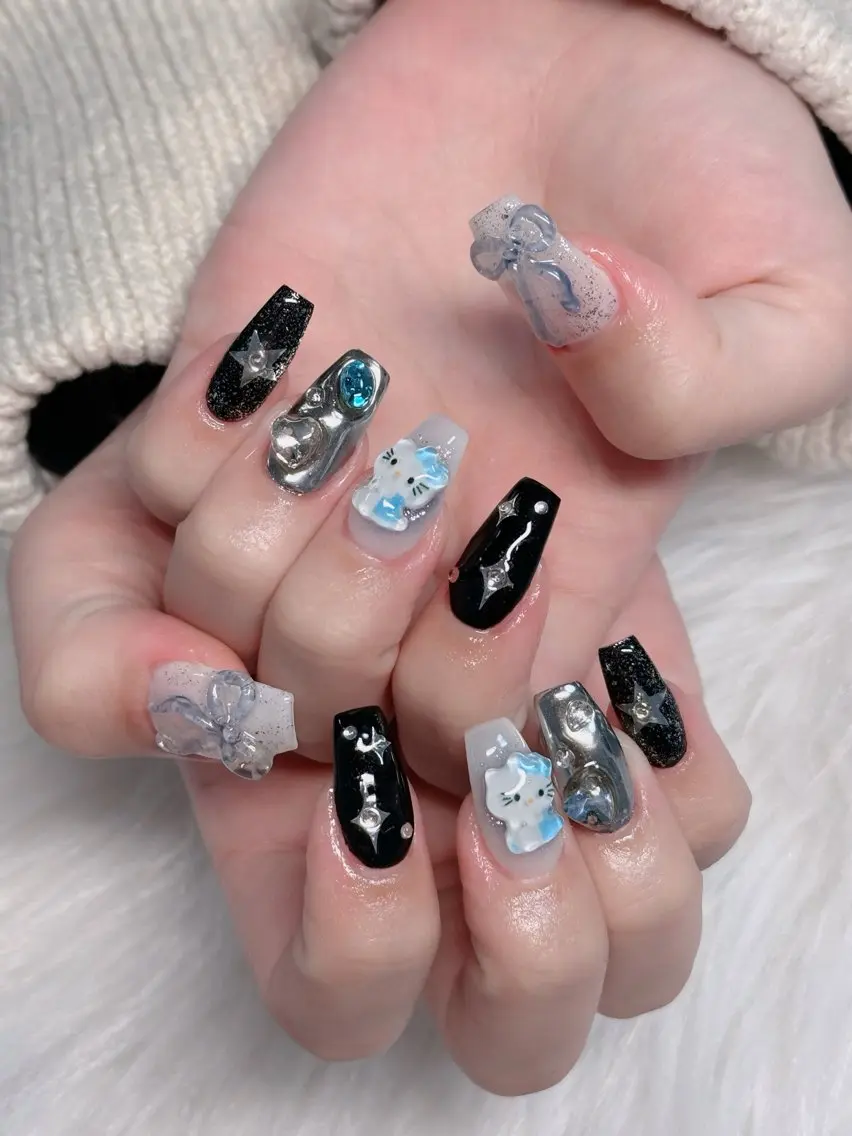ネイル フレンチネイル ジェルネイル ガラスフレンチ ハロウィン ハート H.baby Nail Salonのネイルデザイン