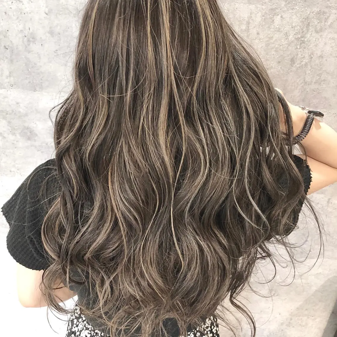 ロング カラー ハイライトカラー ハイライト ✨MiL✨ ✨心斎橋✨のヘアスタイル