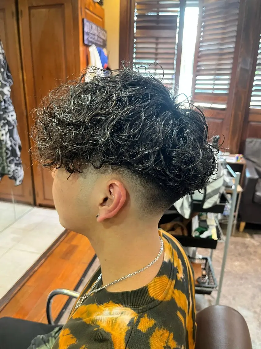 メンズ スペインカール メンズサロンLGC 店長YUSUKEのヘアスタイル