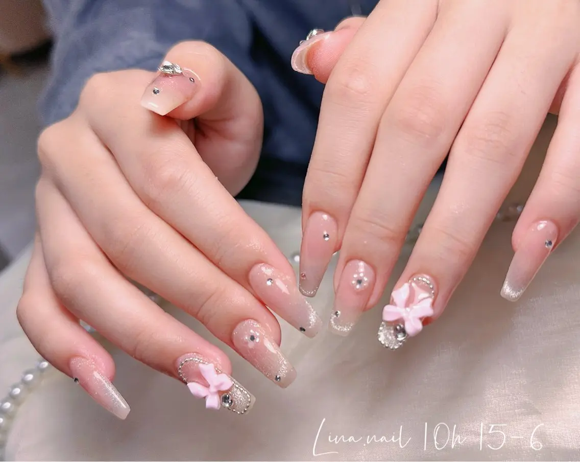ネイル キラキラネイル マグネットネイル ぷっくりネイル 春ネイル ワンホンネイル ハンドネイル Candy Nailのネイルデザイン