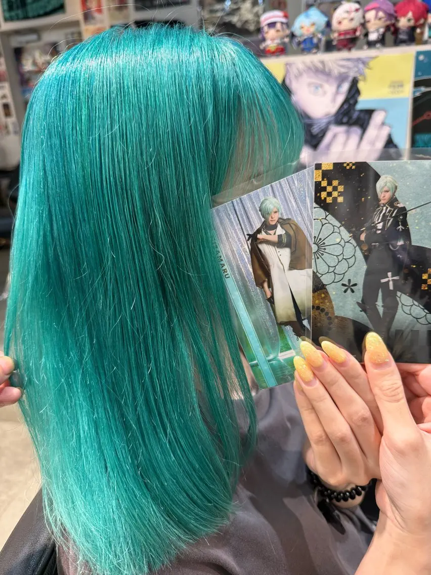 セミロング カラー ブリーチ ケアブリーチ ミント ミントグリーン ヘアカラー トリートメント インナーカラー 推し ブリーチ  髪質改善のヘアスタイル