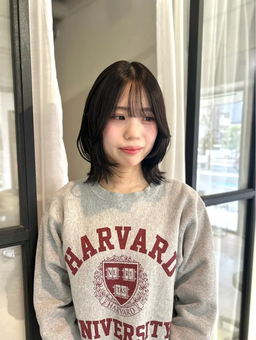 ミディアム カラー ボブレイヤー 透明感カラー ボブ レイヤーカット カット ヘアカラー FERIA 池田 比嘉あゆ美のヘアスタイル