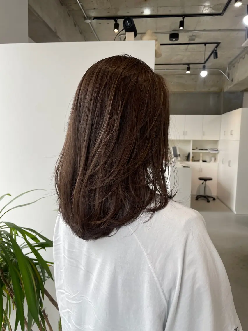 カット➕白髪ぼかしカラーの写真