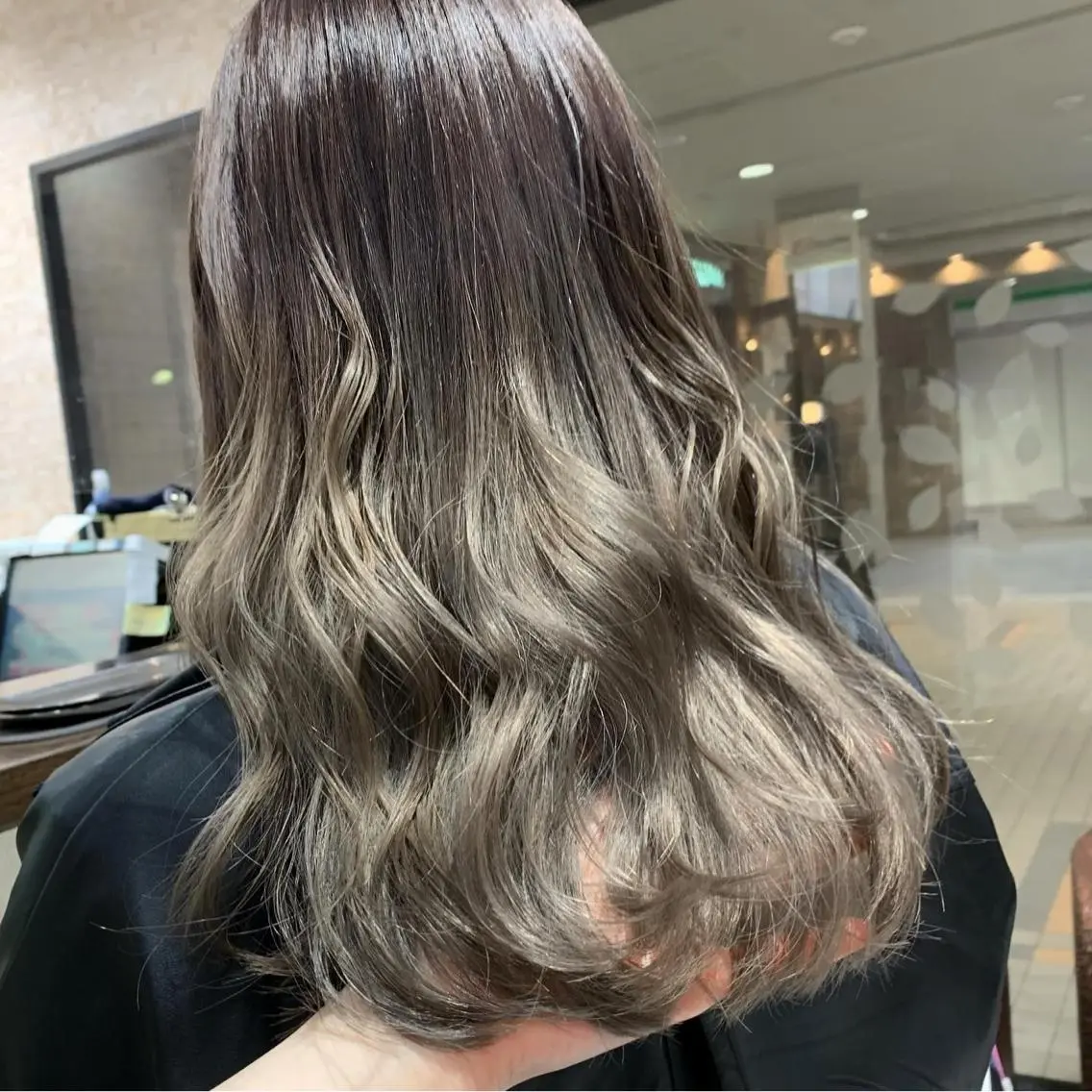 セミロング カラー ヘアアレンジ 縮毛矯正 トリートメント 近藤千翔🩵 髪質改善Periodのエステ・リラクイメージ