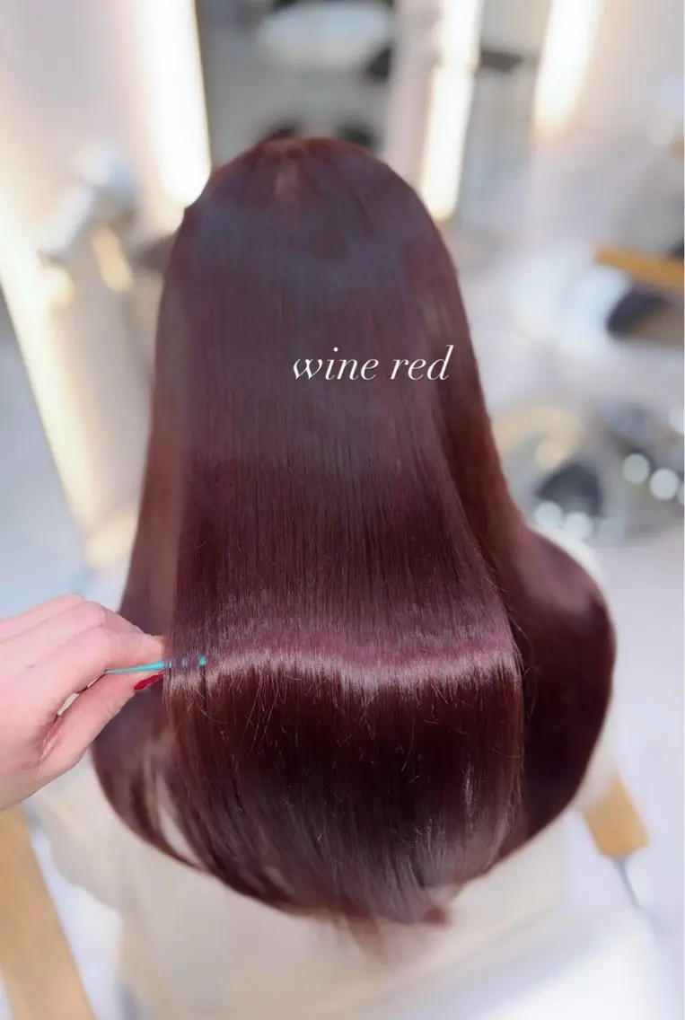 ロング カラー レッドカラー トリートメント カット ヘアカラー トリートメント 艶髪・透明感カラー・ 韓国ヘア・Yuriのヘアスタイル