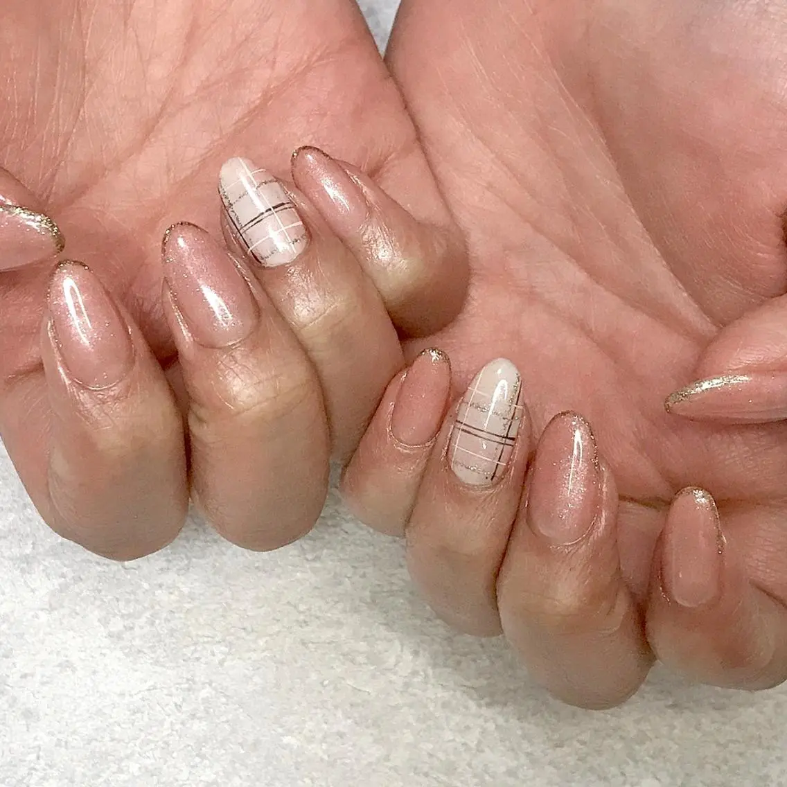 ネイル グラデーション ラメ(グリッター) オフィスネイル シンプルネイル ステラ marikominoのネイルデザイン