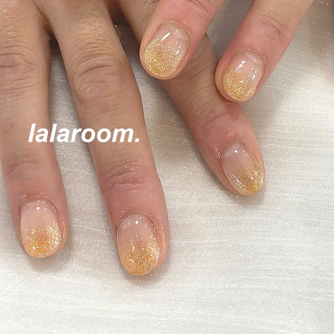 ネイル キラキラネイル マグネットネイル オフィスネイル ワンカラーネイル シンプルネイル ハンドネイル lala room.のネイルデザイン