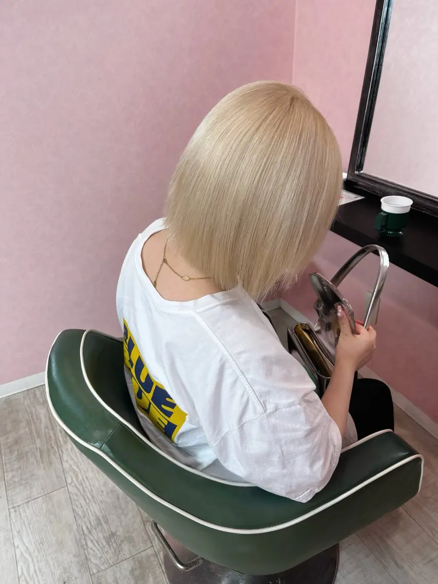 ミディアム カラー 抜きっぱなしブロンド ヘアカラー 🫧富田 苑実🫧のヘアスタイル