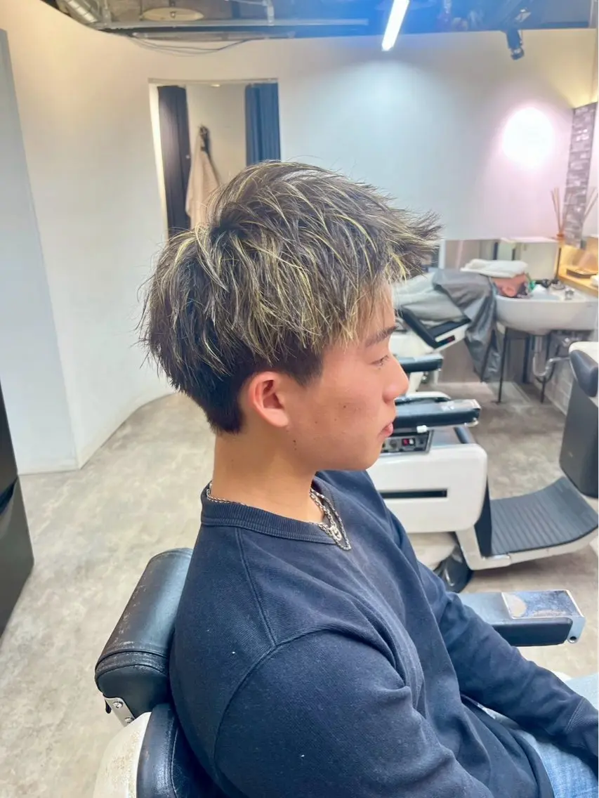 ショート カラー メンズ カット ヘアカラー トリートメント 佐々木 優人のヘアスタイル