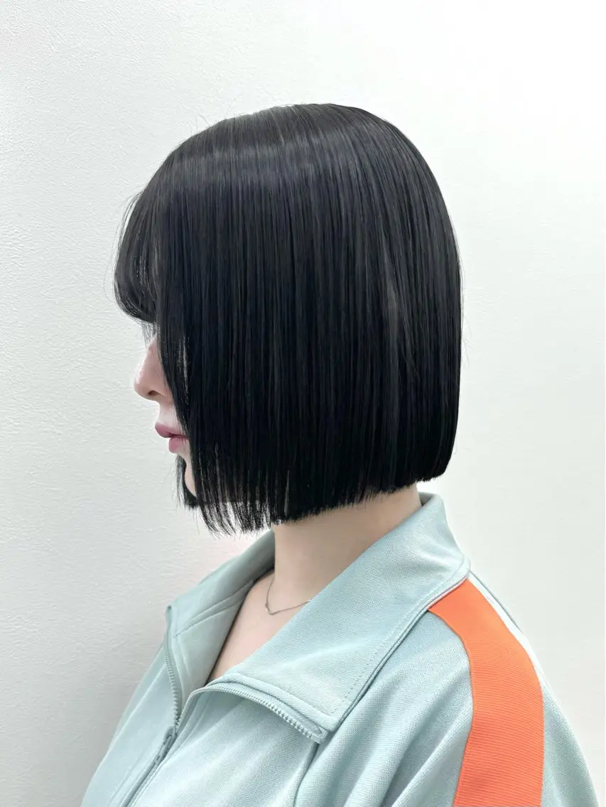 ショート カラー ヘアアレンジ カット 縮毛矯正 トリートメント 縮毛矯正🤍 ボブ/ HIKARIのヘアスタイル