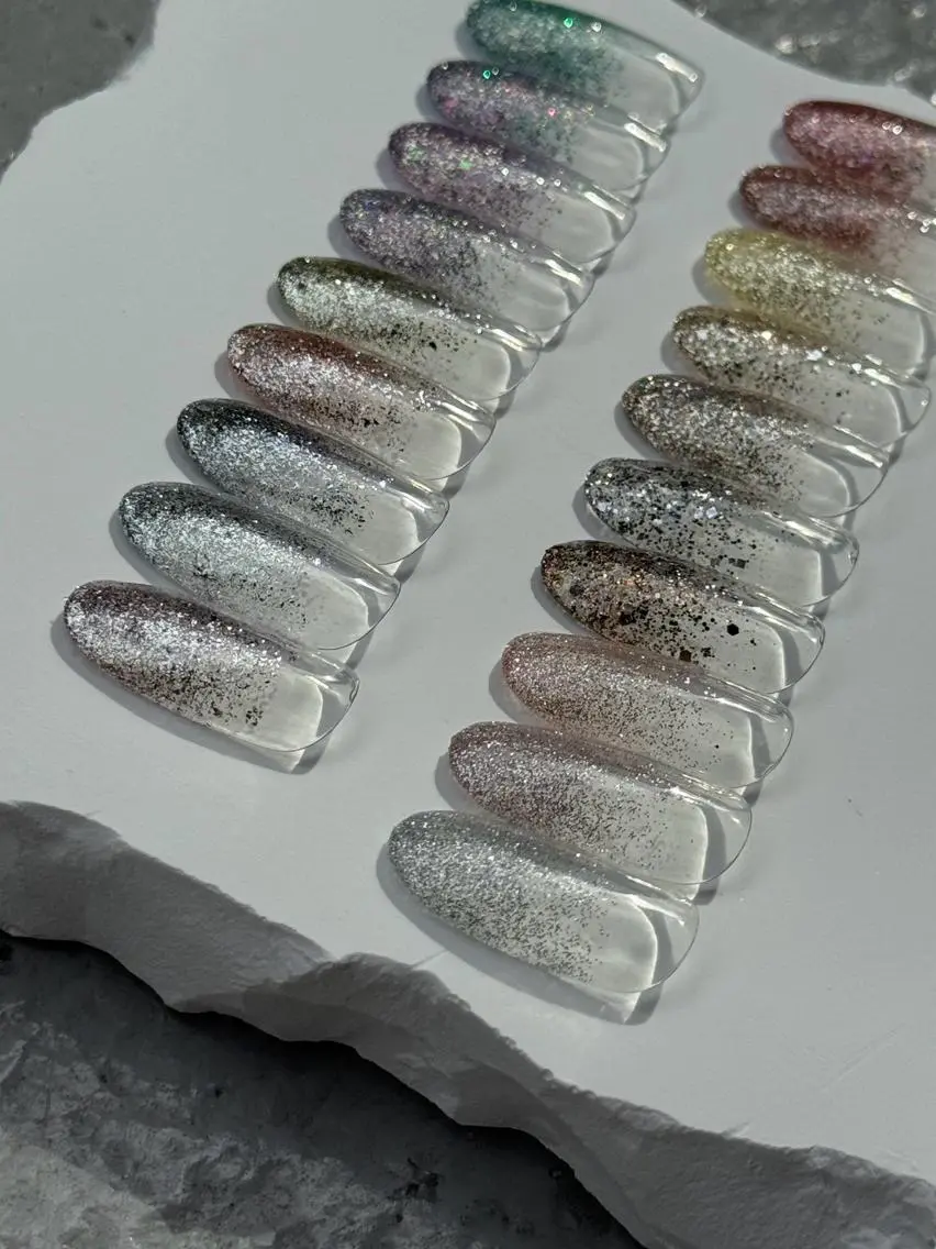 (オフなし）【モデル様募集】HAND.💅🏻ラメグラデーションネイル🎀技術向上のため研修ネイリストが担当！の写真
