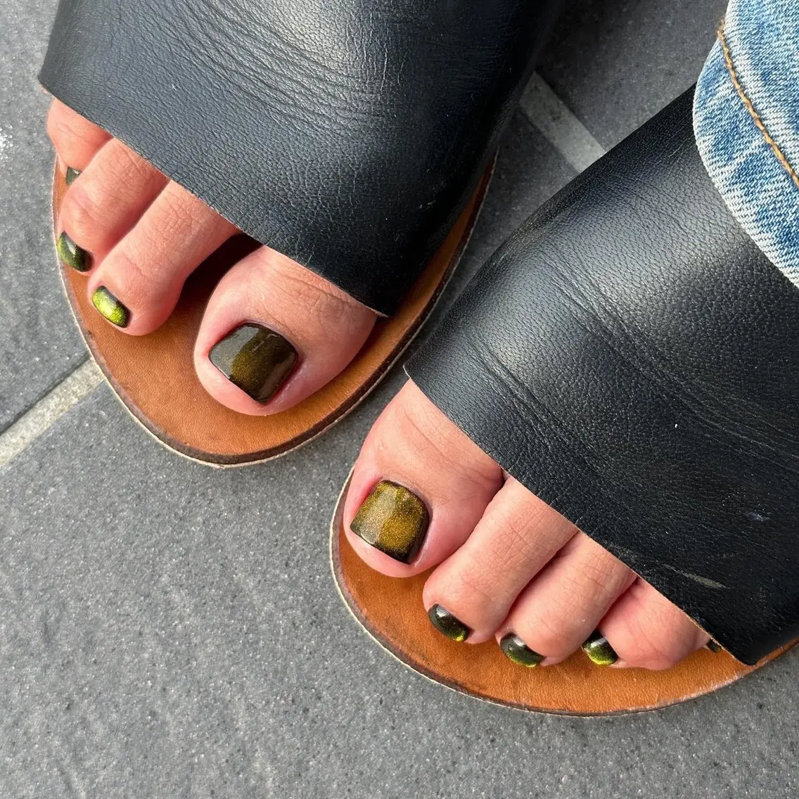 ネイル フットネイル lamp nail modelのネイルデザイン