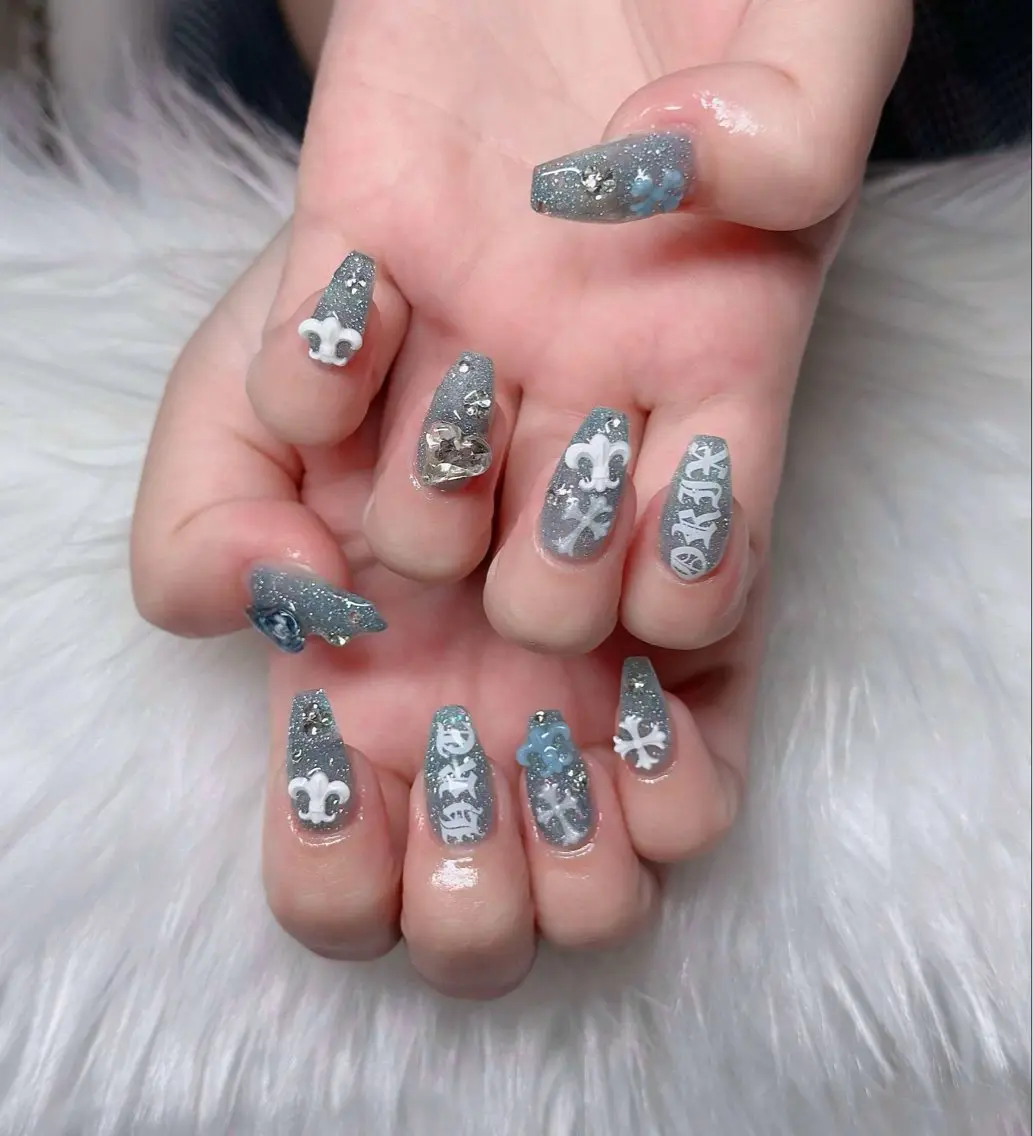ネイル フレンチネイル ジェルネイル ガラスフレンチ ハロウィン ハート H.baby Nail Salonのネイルデザイン