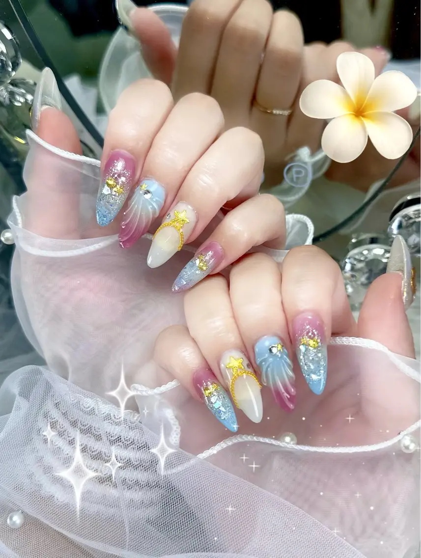 ネイル オーロラネイル チークネイル フラッシュネイル フレンチネイル ジェルネイル ハンドネイル ハンドケア Miyu Nailのネイルデザイン