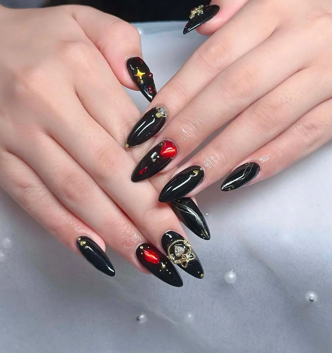 ネイル フレンチネイル ジェルネイル ハロウィン 韓国ネイル マグネットネイル ハンドネイル H.baby Nail Salonのネイルデザイン