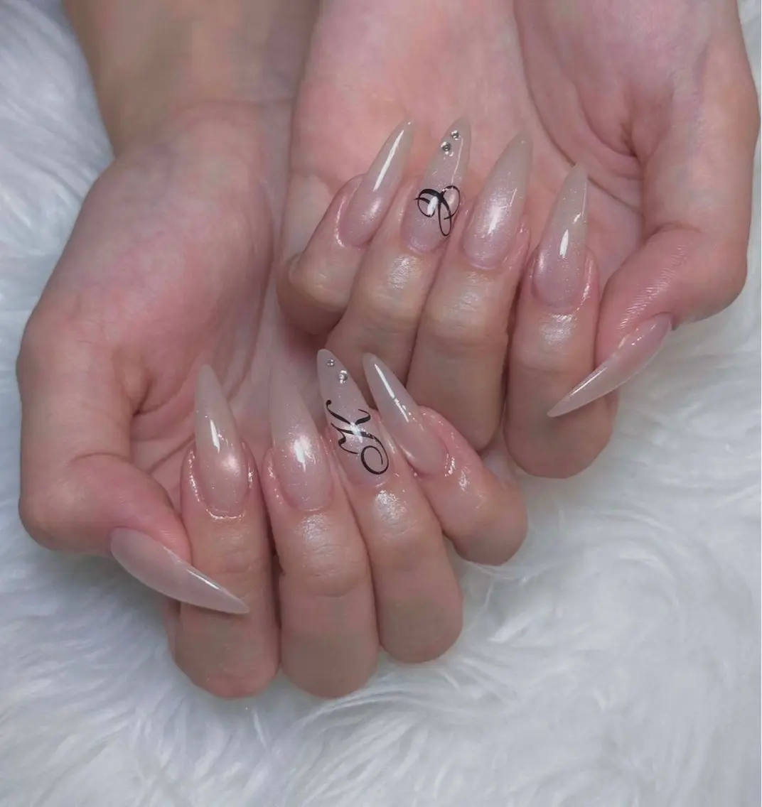 ネイル チークネイル ドット フレンチネイル グラデーション ハート ハンドネイル Julli NailStudioのネイルデザイン