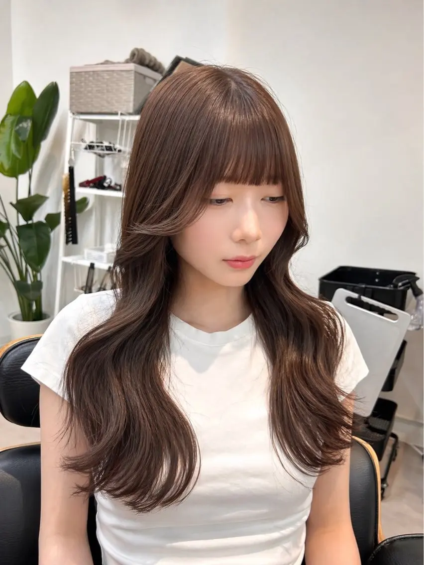 セミロング カラー ブラウンカラー カット ヘアカラー トリートメント ハイライト/レイヤー /艶髪/吉田愛望のヘアスタイル
