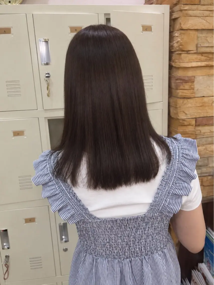 ミディアム カラー 木下 結華のヘアスタイル