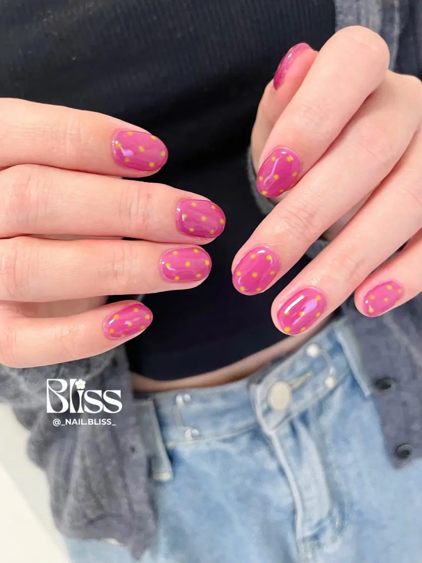 ネイル ドット 黄色 ハンドネイル NAIL BLISSのネイルデザイン