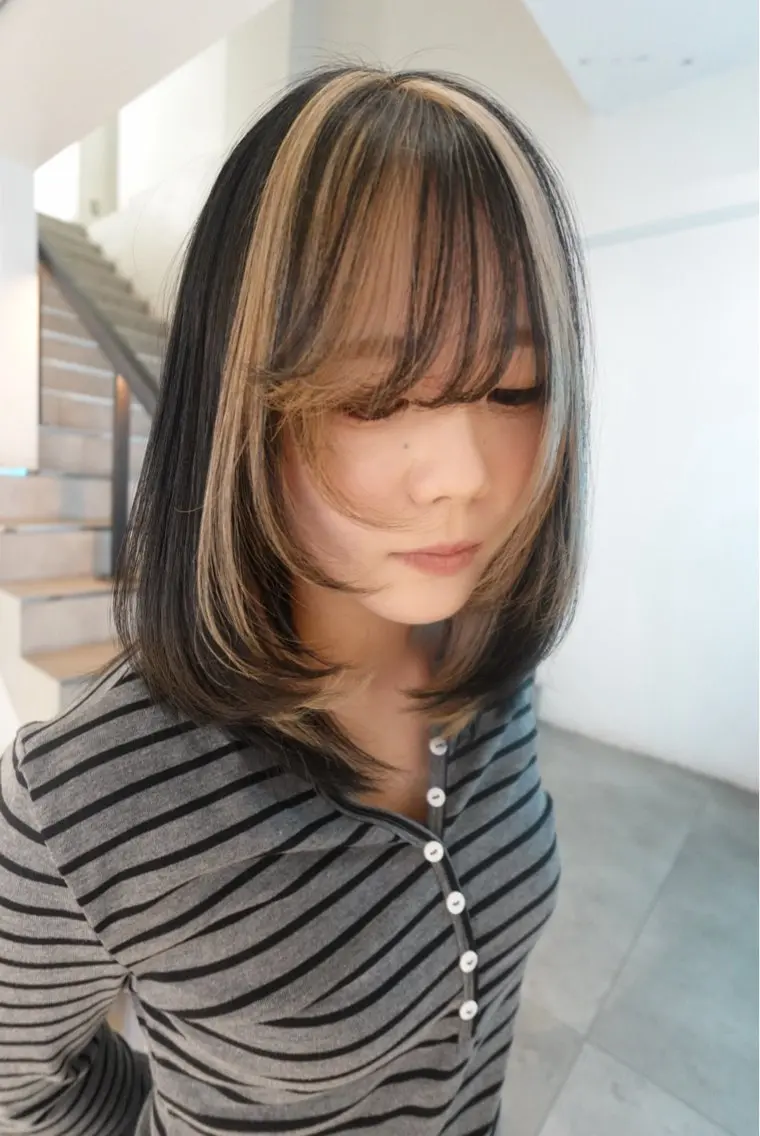 カラー ヘアカラー ハイトーン/デザイン ハッシュカット/セナのヘアスタイル