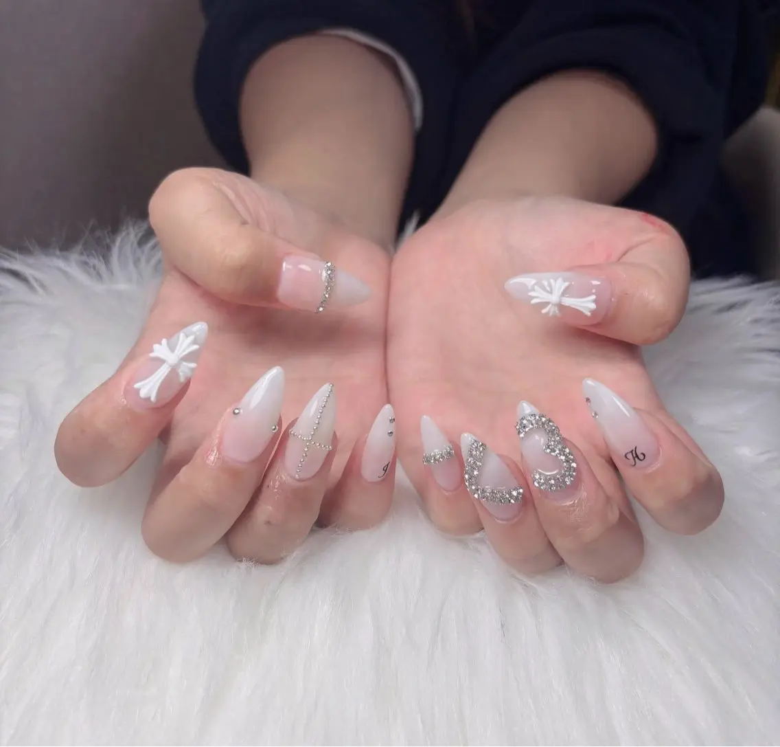 ネイル ハンドネイル Swan Nail Salonのネイルデザイン