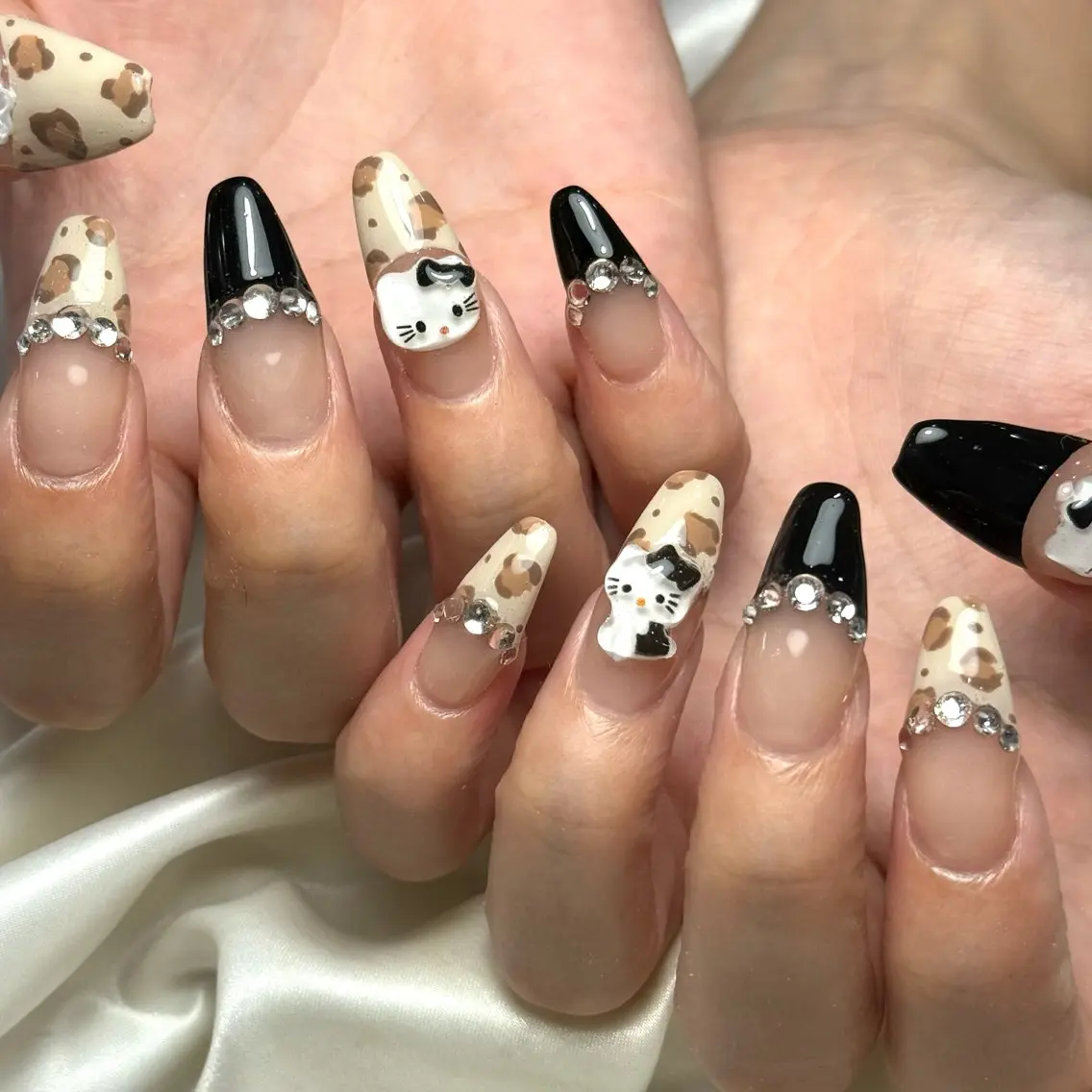 ネイル アニマル柄 フレンチネイル Ray nail natsu🎀のネイルデザイン