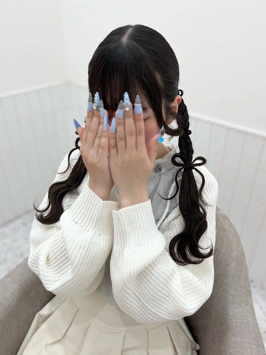 ロング ヘアアレンジ 新井 凪のヘアスタイル