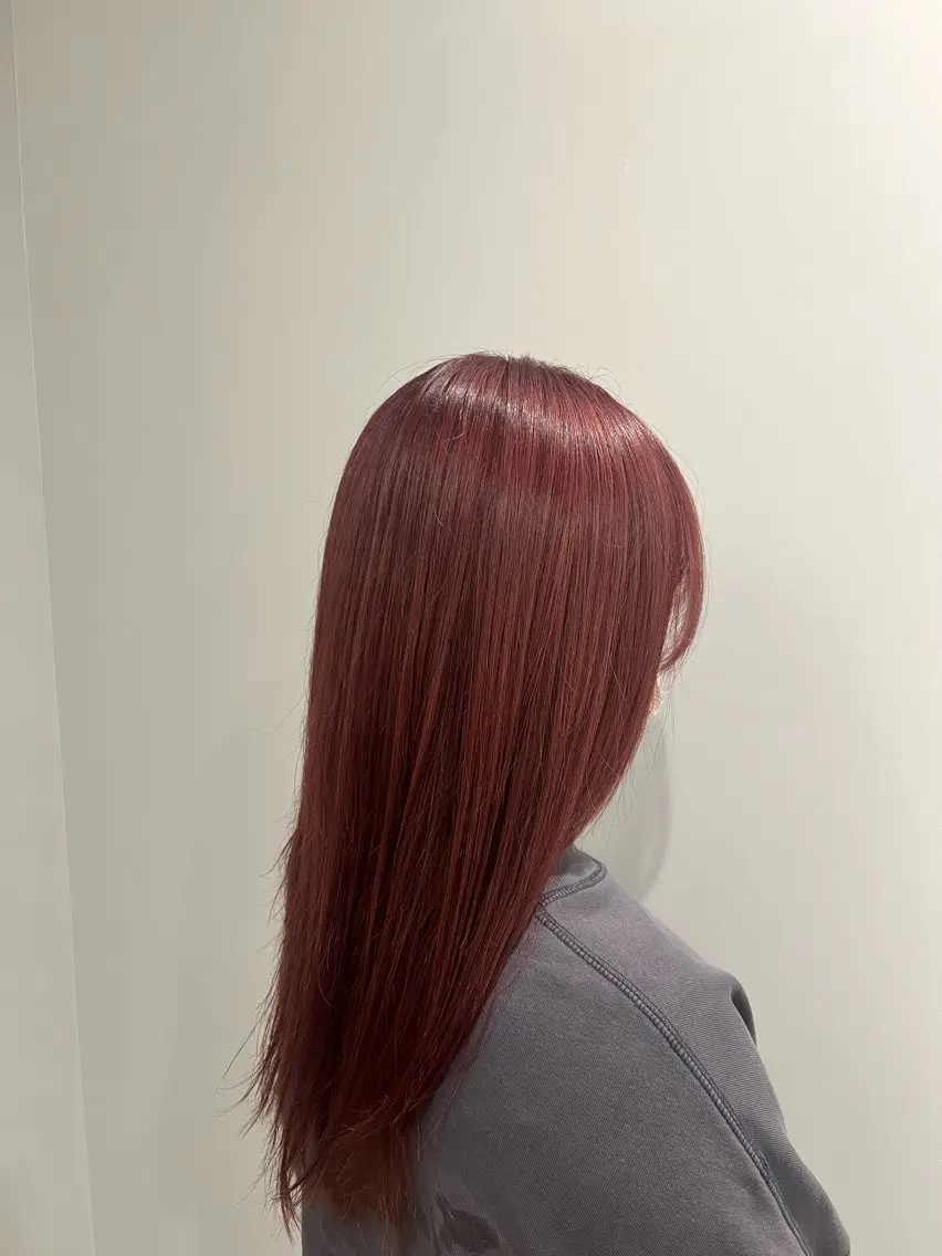 カラー ブリーチ レッドカラー ヘアカラー 蔵田 さくらのヘアスタイル