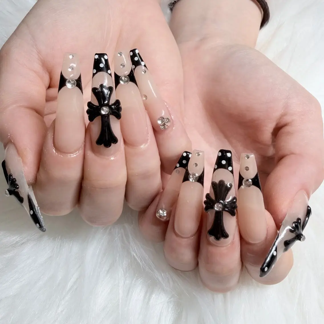 ネイル ドット 長さ出し フレンチネイル ロングネイル ハンドネイル Nail Salon Elpisのネイルデザイン