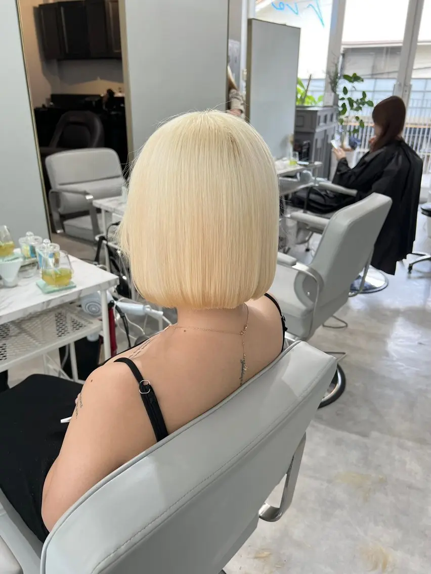 ミディアム カラー カット ヘアカラー トリートメント ヘアセット 🫧艶ダブルカラー ブリーチ🫧トモヤのヘアスタイル