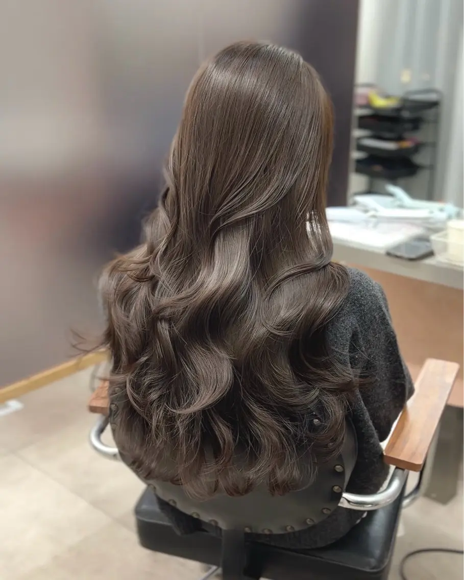 ロング カラー ベージュカラー オリーブベージュ 大阪梅田/ 楽人(らくと)のヘアスタイル