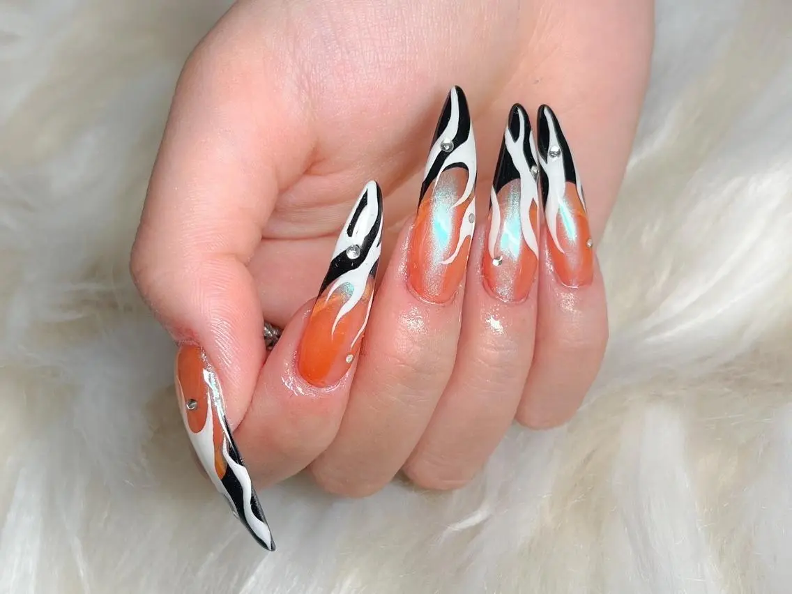 ネイル 長さ出し フレンチネイル ジェルネイル グラデーション 韓国ネイル ハンドネイル Nail&eye Belire 新宿のネイルデザイン